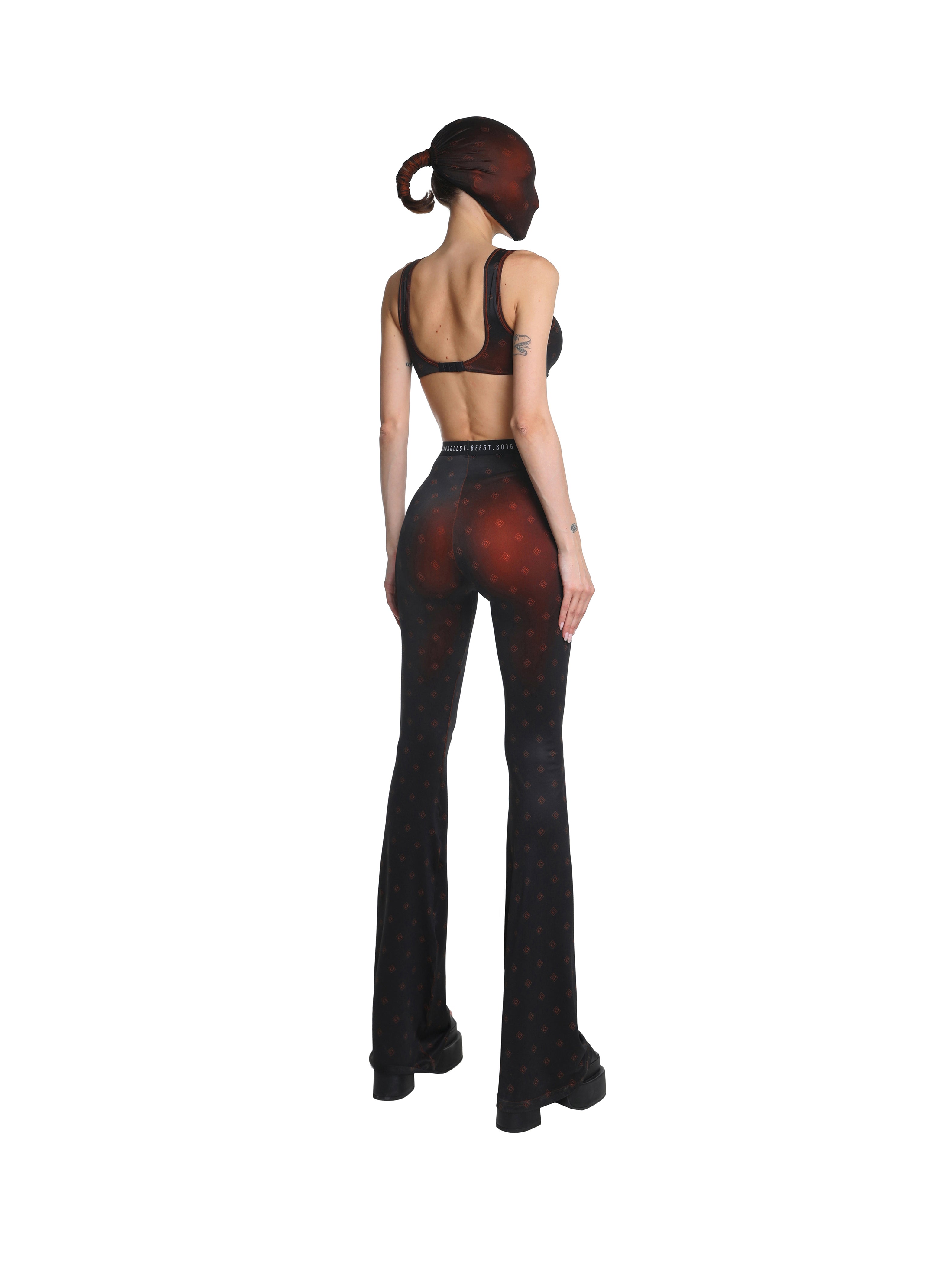Flared leggy pattern