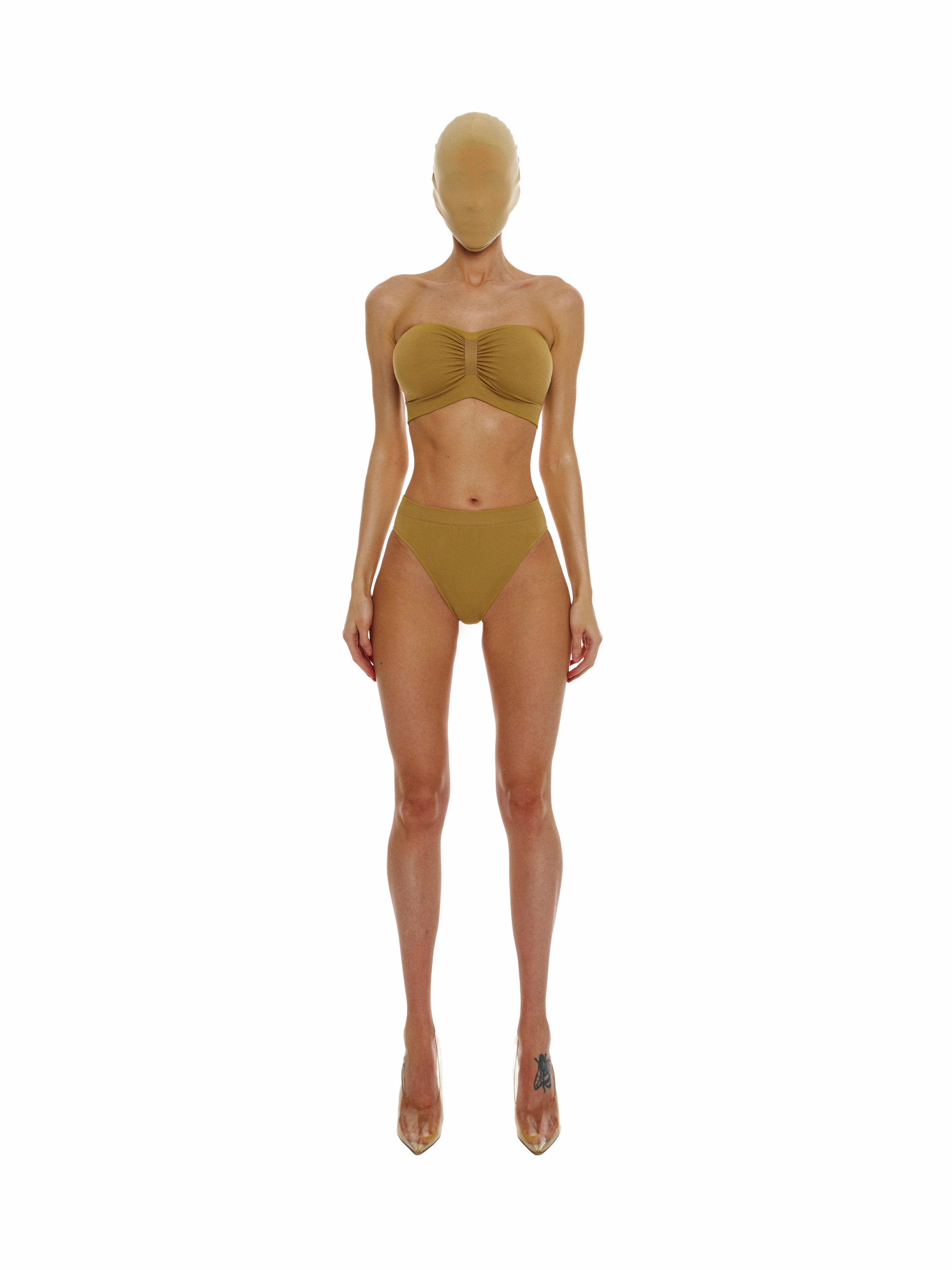 Seamless bando and thongs