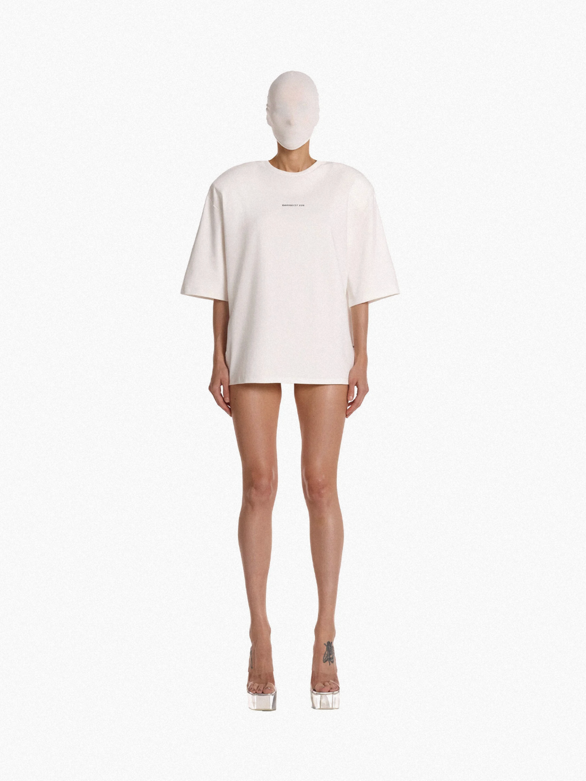 T-SHIRT WITH SHOULDERS